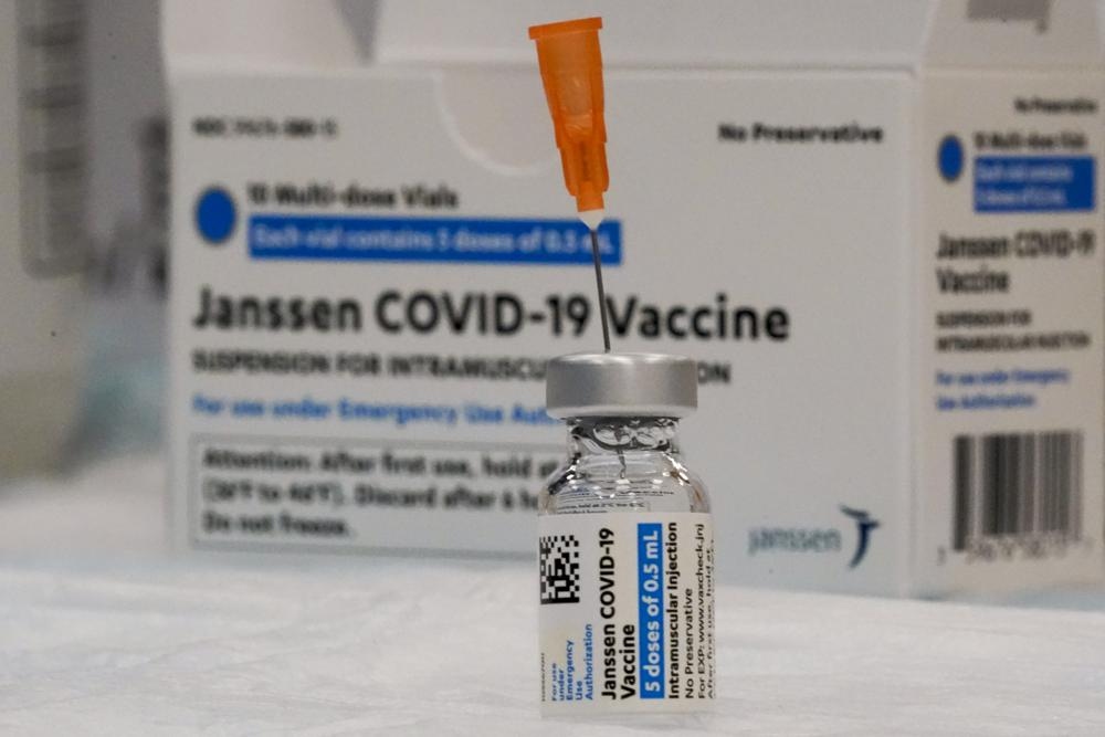 Đã có bao nhiêu loại vaccine COVID-19 được cấp phép sử dụng tại Việt Nam